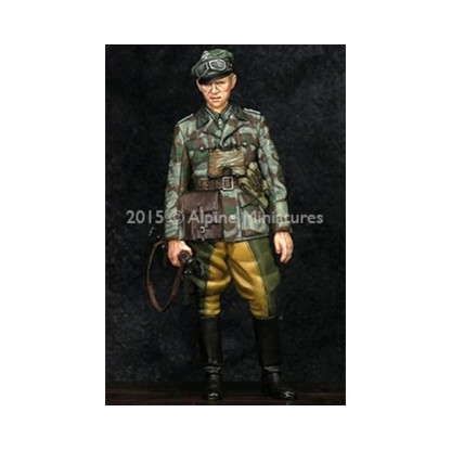 German Grenadier Officer   1/35