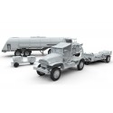 USAAF Bomber Re-supply Set. Autocar U-7144-T 4X4 tractor unit and F-1 fuel trailer. B-17 not included. 1/72 