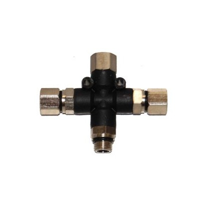 CONECTOR CON 3 SALIDAS A 1/8