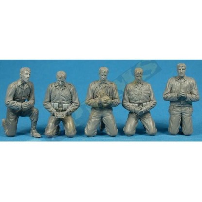 God's Blessing (set 5 US WWII soldiers praying) 1/35 2