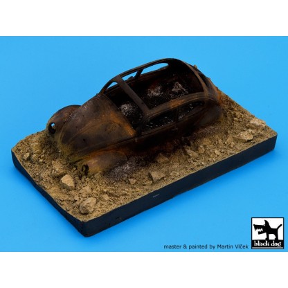 DESTROYED GERMAN CAR AFRICA (BASE) 1/35 13x7.5 ctms