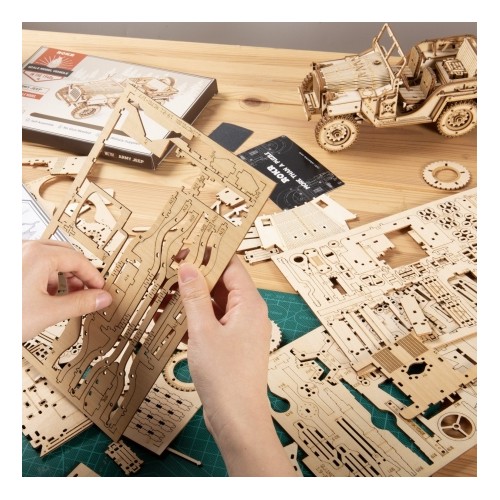 Army Field Car MC701 -1:18 Scale Jeep Model