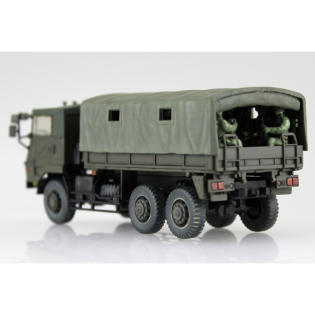 JGSDF TYPE73 TRUCK (w/20 INFANTRY FIGURES)