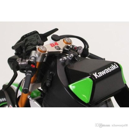 Kawasaki ZZR1400 1/12 2