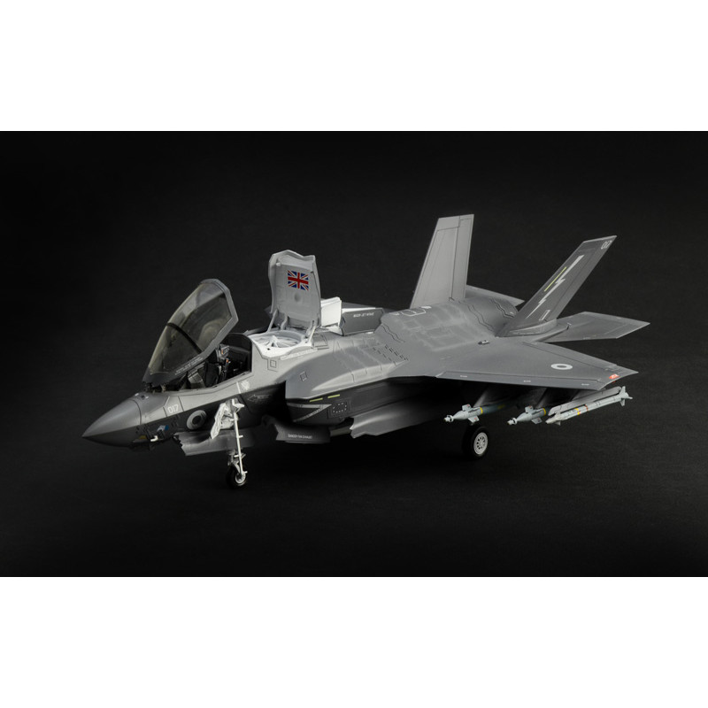 Lockheed-Martin F-22 Raptor  1/48
