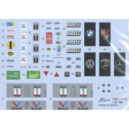 ANTIQUE GARAGE 1/24 2