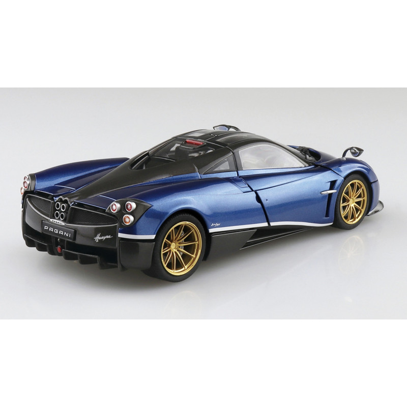 LAMBORGHINI AVENTADOR LP700-4 (FULL ENGINE DETAIL) 1/24