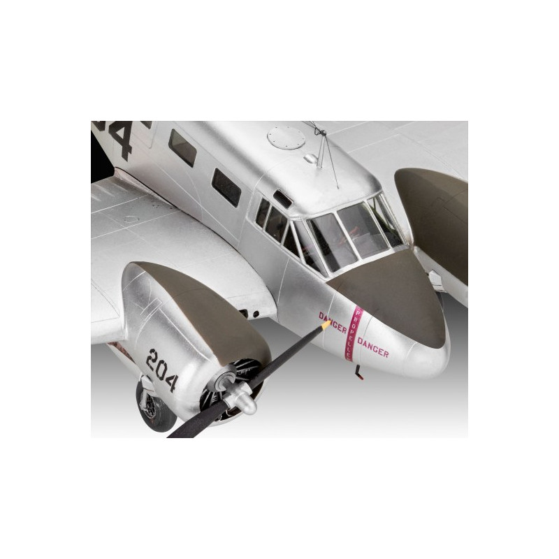 Beechcraft Model 18 1/48