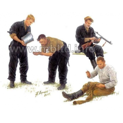 Russian tankmen, 1943-1944 1/35