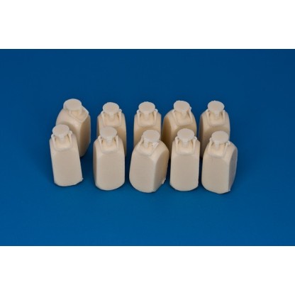 German personal thermos flask used during WW II 10 pcs 1/35