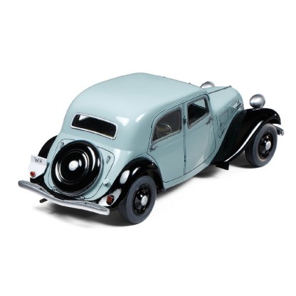 COCHE DE TRANSPORTE DE OFICIALES CITROEN 11CV  1/35 2