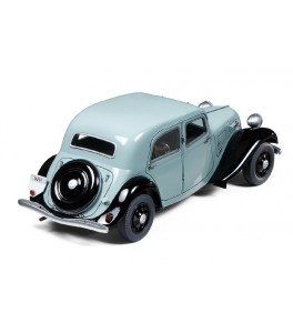 COCHE DE TRANSPORTE DE OFICIALES CITROEN 11CV  1/35