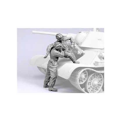Escaping soviet tank crew. 1943-45. (2 fig.) 1/35