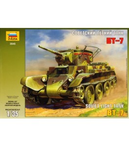 Russian BT-7 Light tank with 4 x crew 1/35